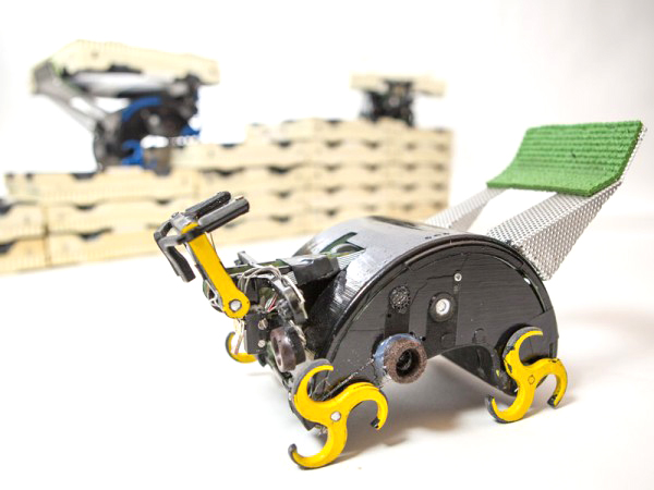 Termitlerden ilham alınarak hazırlanan robotlar, karmaşık yapıları güvenli şekilde inşa edebilecek