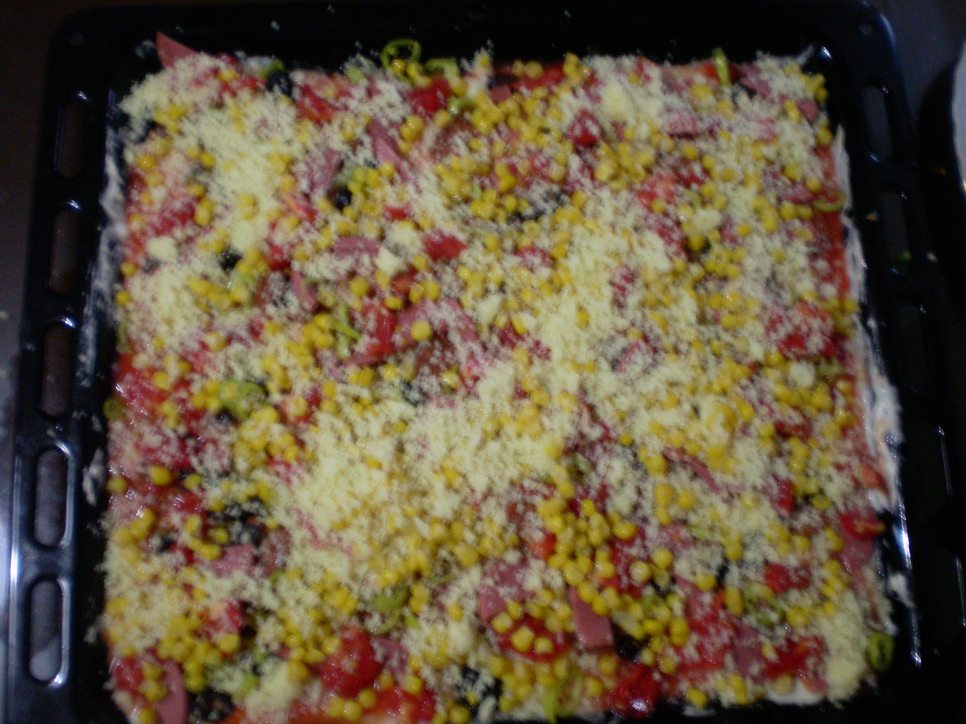  Ev Yapımı Pizza Tarifi (Resimli tabii ki)