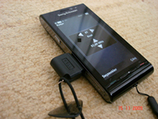  Sony Ericsson SATIO U1i, 12.1mpx 16:9-16M Renk Ekran!!!