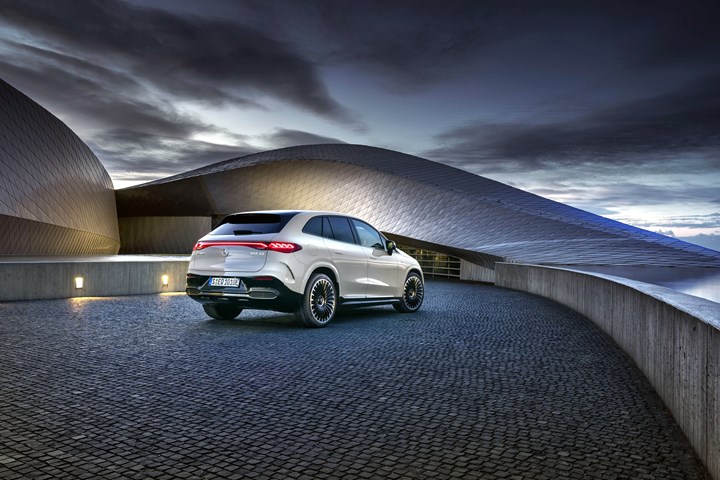 Mercedes-AMG'nin ilk tam elektrikli performans SUV'u: İşte yeni AMG EQE SUV ve özellikleri