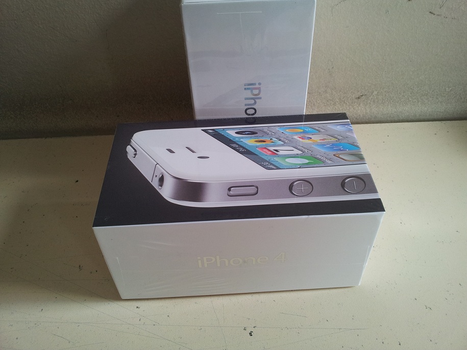  IPHONE 4 16GB BEYAZ KAPALI KUTU SİM FREE KAYITLI  1430 TL