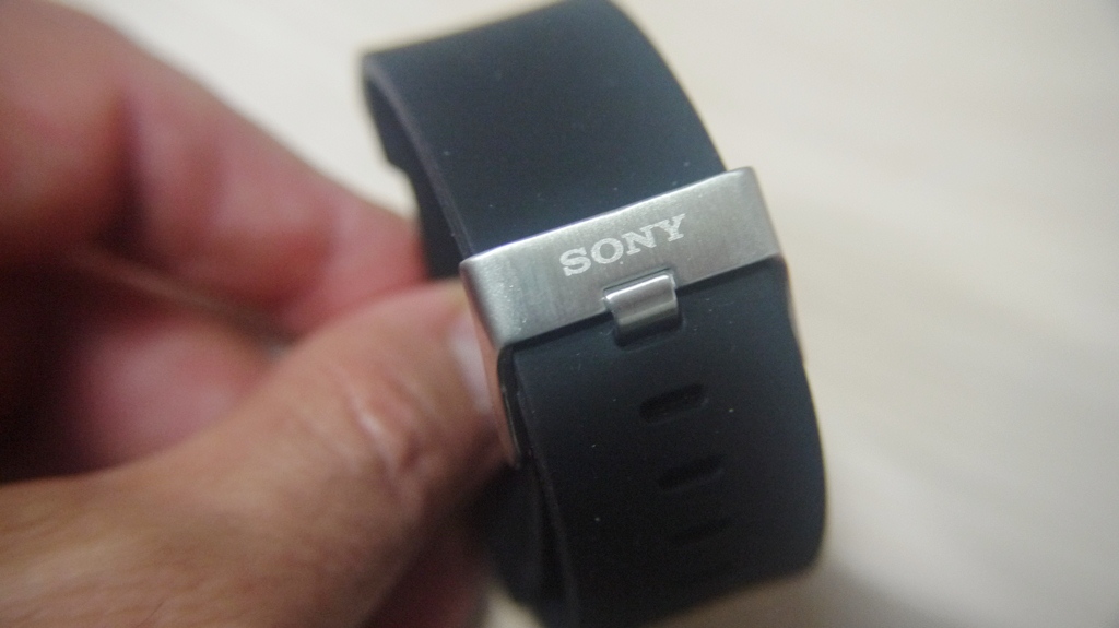  Sony SmartWatch Bluetooth Micro Display for Android