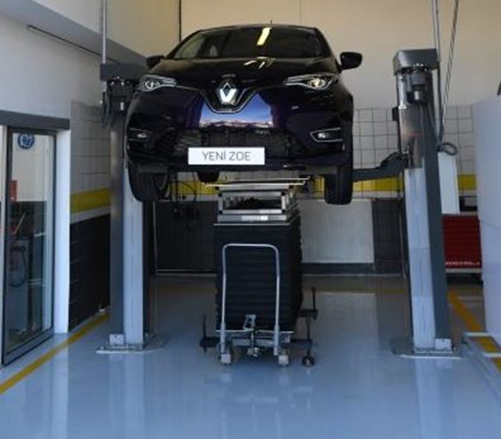 Renault'nun Elektrikli Araç Çekiş Aküsü Onarım Merkezi Bursa'da faaliyete başladı