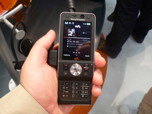  WALKMAN PHONE W910İ İNCELEMESİ(2008yılın telefonu)