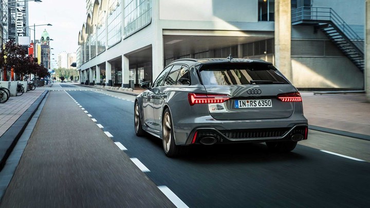 Audi RS6 ve RS7'nin daha güçlü 'Performance' versiyonları tanıtıldı
