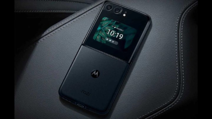Motorola Razr 2022 tanıtıldı: Galaxy Z Flip 4'e rakip geldi
