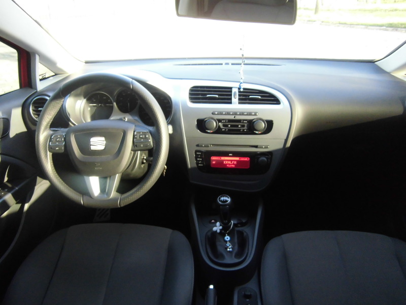  İlk Sahibinden 2010 SEAT LEON 1,6 STYLANCE 32.000 Km'de KIRMIZI