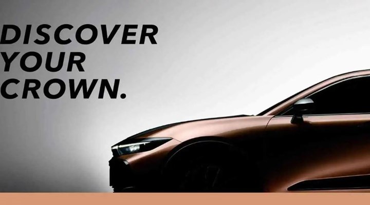 Yeni Toyota Crown'dan ilk teaser geldi: Sedan-SUV karışımı bir model olacak