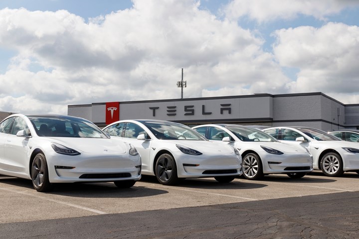 Tesla, indirimlerden sonra otomobil fiyatlarına zam yaptı