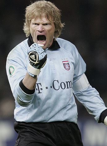  Neuer mi Muslera mı ?