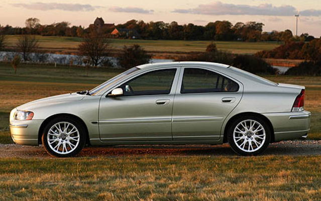  Mercedes C200 Kompressor - Volvo S60 2.0T