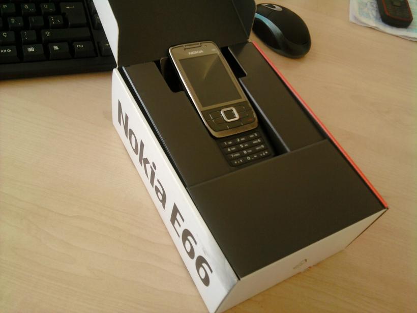  Sıfır Gibi Gümüş Nokia E66 KVK lı Full Kutu+16 GB Kart // Nokia 5030 XpressRadio Kulaklıksız Çalışır