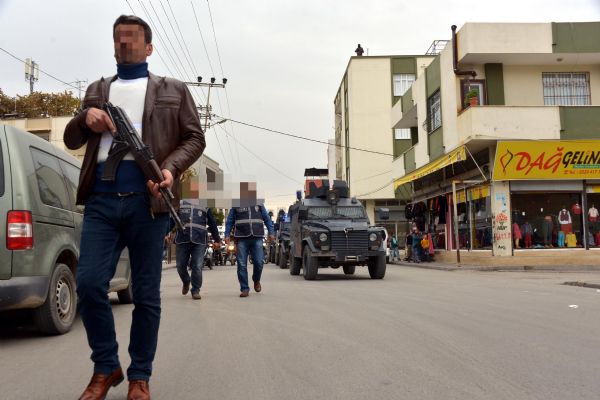  Polis girilmez denilen sokaklara girdi!