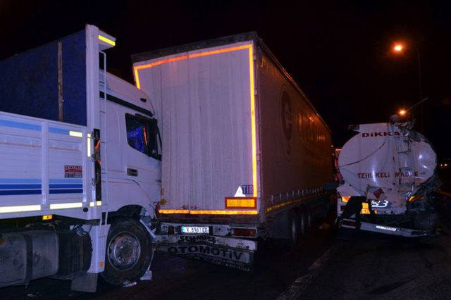  SON DAKİKA!!! TEM Otoyolunda Zincirleme Trafik Kazası