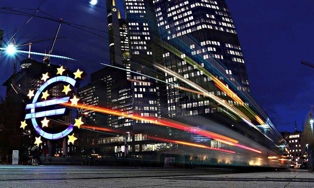 Euro Draghi’nin Açıklamalarıyla 32 Ayın Zirvesinde