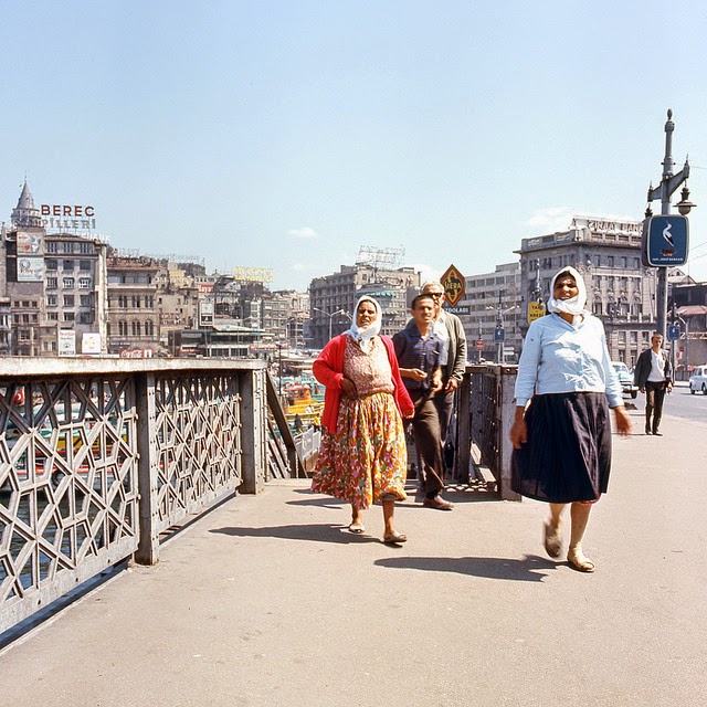  1971 İSTANBUL FOTOĞRAFLARI ( YÜKSEK ÇÖZÜNÜRLÜKLÜ / DÜN ÇEKİLMİŞ GİBİ )