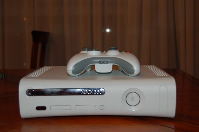  İZMİR- SATILIK XBOX 360 NTSC-U PREMIUM FW ve EKSTRALAR RESİMLİ - 670ytl