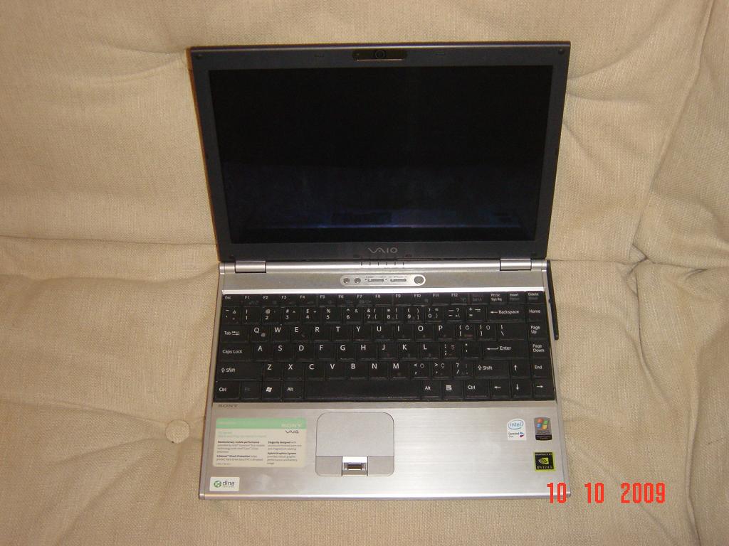  SONY VAIO SZ PCG - 6N1L FİYAT DÜŞTÜ KAÇIRMAYIN
