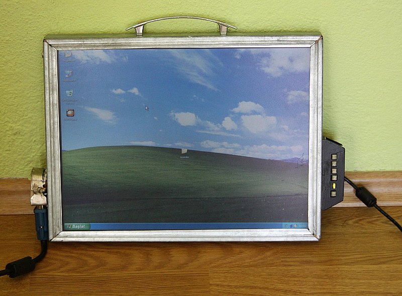  modifiyeli projeksiyon, mini bilgisayar ve klavye, LCD ekran