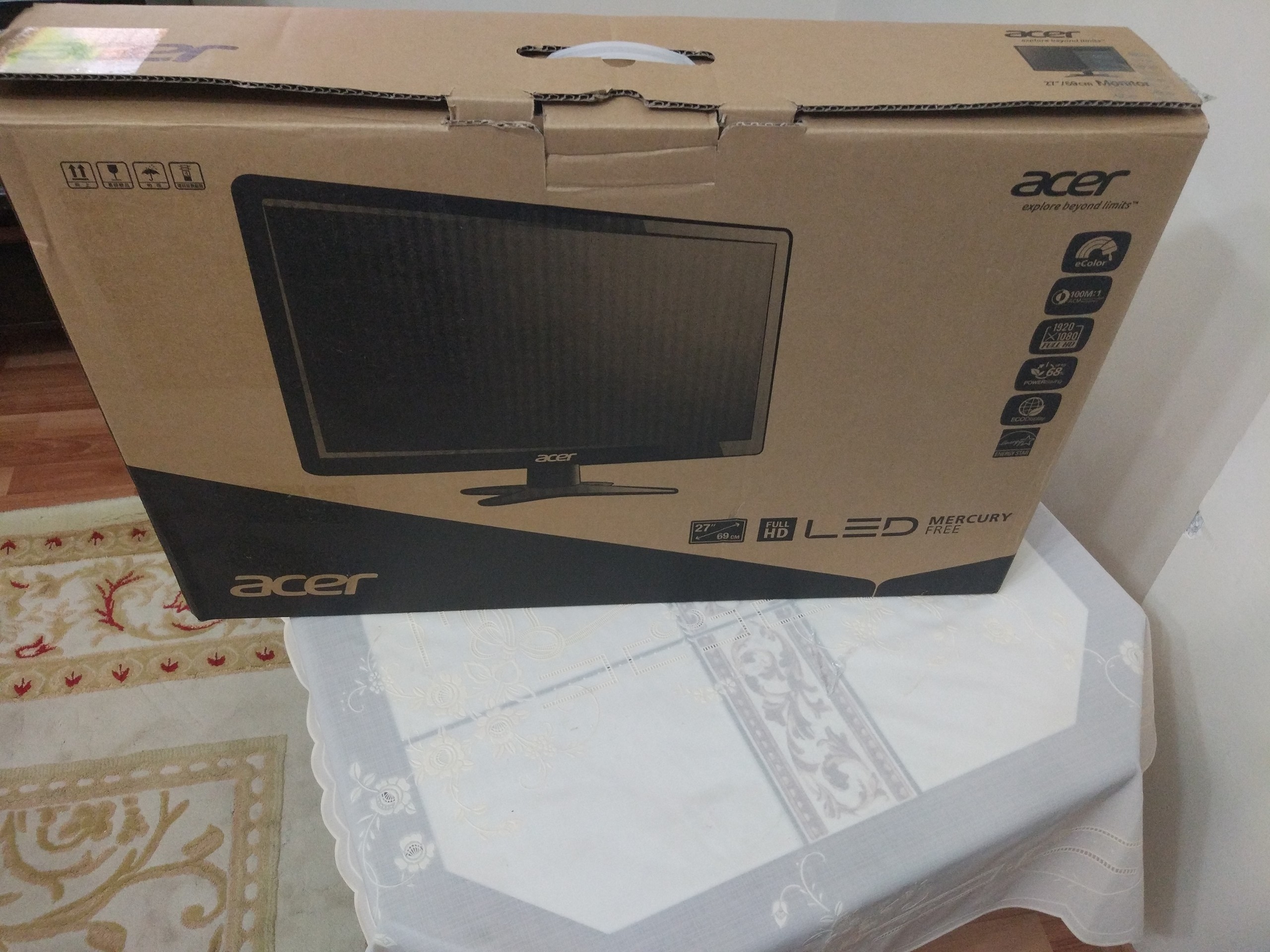 SATILIK-- Samsung 28"  U28E590D 4k monitor ve Acer 27" G276 HL satılıktır