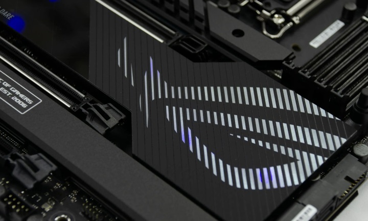 Asus, RAM işine gireceği yönündeki iddiaları net şekilde yalanladı