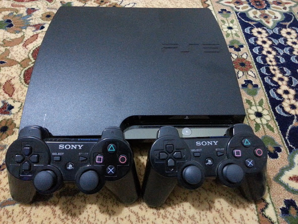  PS3 SLIM 160 GB TERTEMIZ + 2 ORJINAL KOL + 7 OYUN HEDIYE