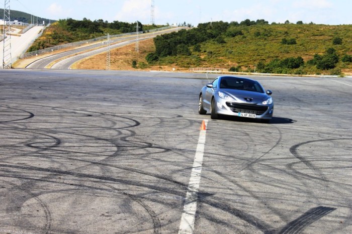  Test-Peugeot RCZ Asphalt | Tüm Gözler Onun Üzerinde