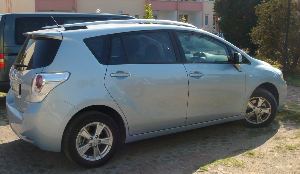  YENİ COROLLA VERSO