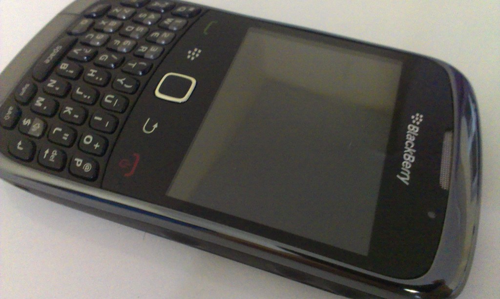  << BLACKBERRY CURVE 3G 9300 >> (220TL)