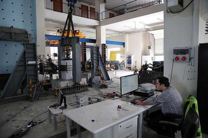 Erciyes Üniversitesi'nde bilyeli sistem deprem izolatörü geliştirildi