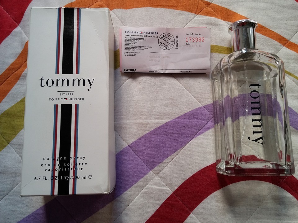  Tommy Hilfiger Tommy 85 ML Kutusunda Şişesinde 70 TL