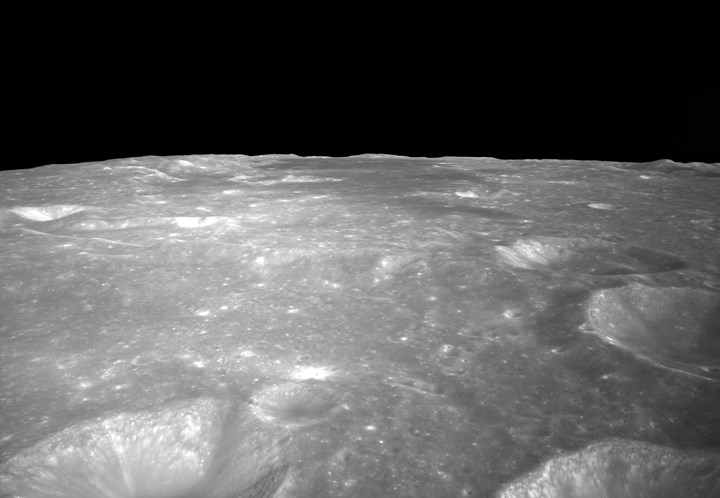 Ay yüzeyinde ilk defa negatif iyonlar tespit edildi