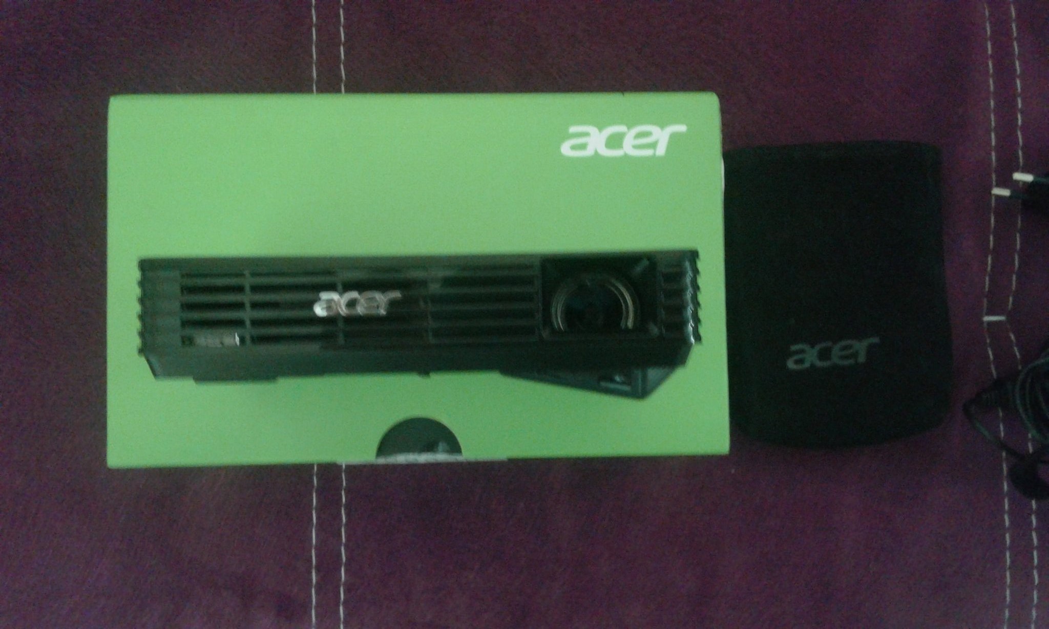  ACER C120 projeksiyon kutulu garantili SATILDI