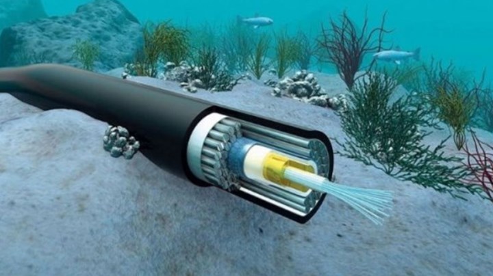 Çift kutuplu internet tehlikesi! Çin, ABD'ye rakip denizaltı internet kablosu döşeyecek