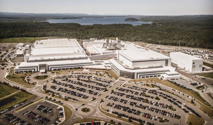 GlobalFoundries geri dönüyor: 1.5 milyar dolarlık fon alındı