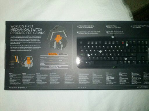  Razer Blackwidow tournament Stealth ve Razer deathadder 2013 Chroma