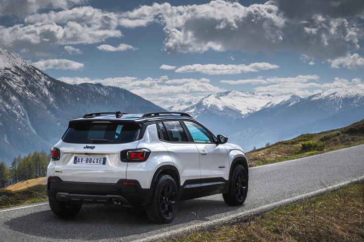 Yeni Jeep Avenger 4xe Türkiye'de: İşte fiyatı ve özellikleri