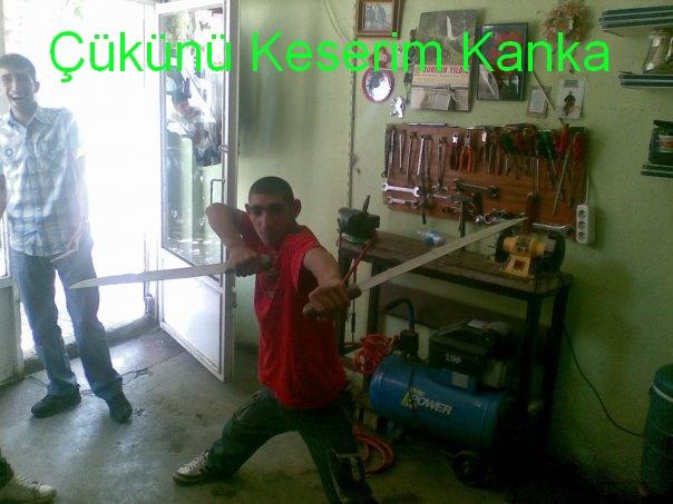  Kaçınız çıplak bedenler karşısında gözlere bakıcak kadar adamsınız diyen kızlar ; Peki siz niye çıplaktınız ?