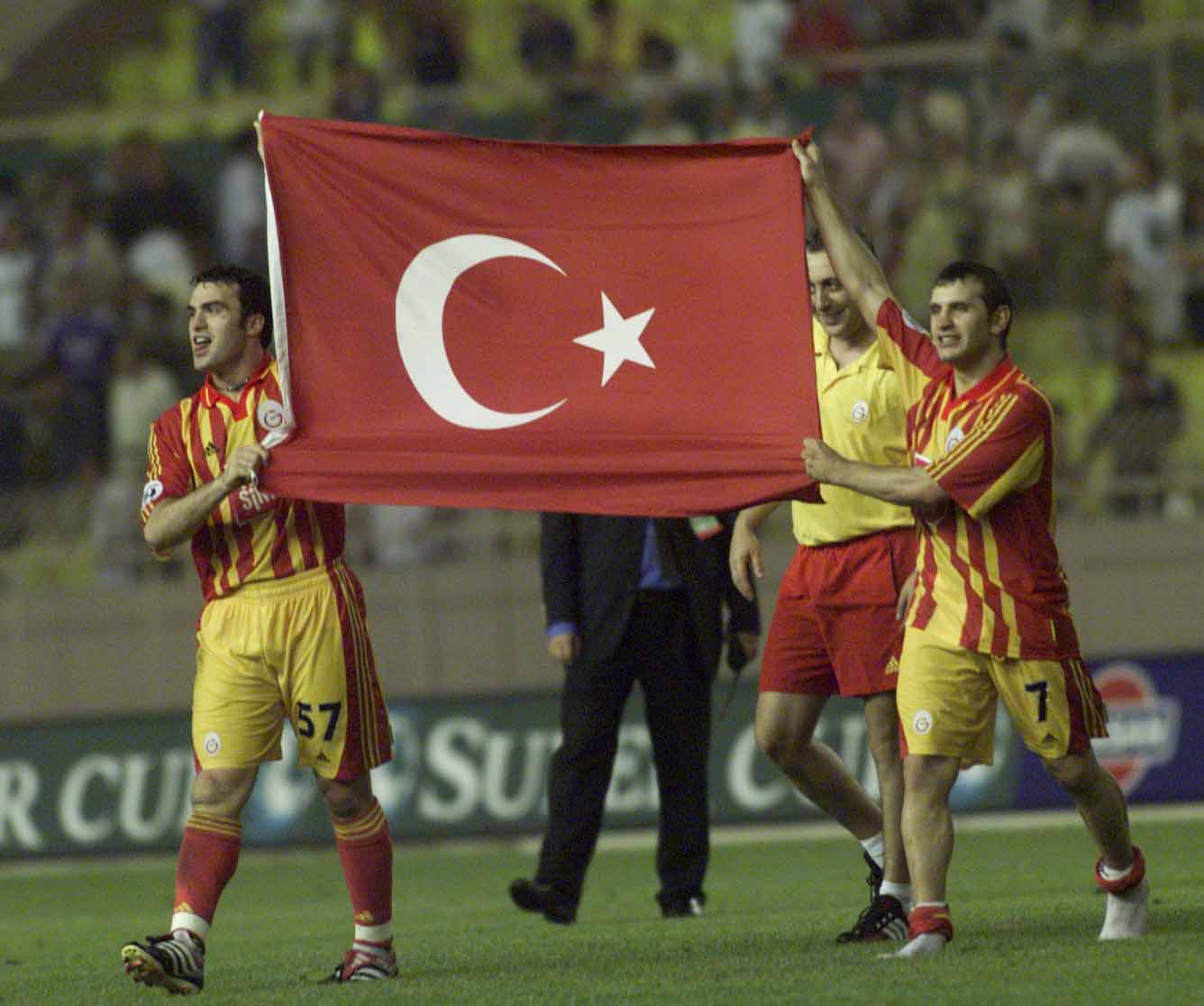  @@@ ADIDAS KIRMIZI SIYAH SPOR AYAKKABISI @@@