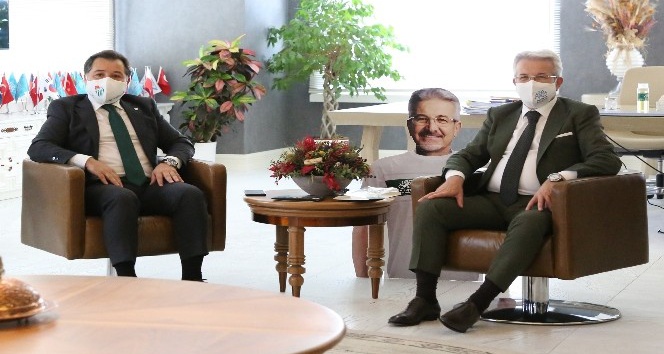 Nilüfer Belediye Başkanı Erdem'den Bursaspor'a anlamlı destek