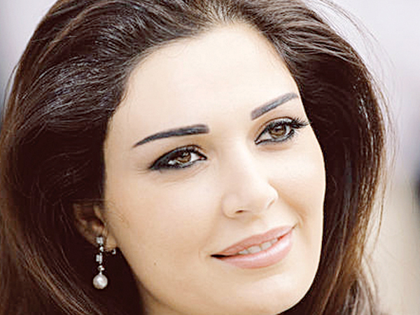  Cyrine Abdelnour