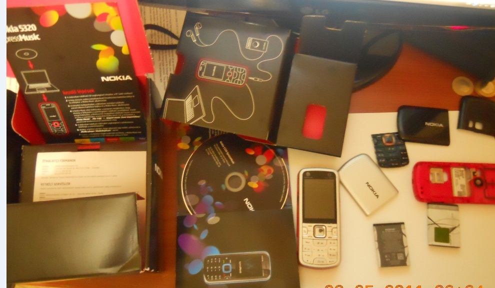  KARGO BENDEN {İNDİRİM}4 NOKİA 5320 EXPRESS MUSİC + Telefon kasası + Ekstra batarya(sıfır) 110 TL	