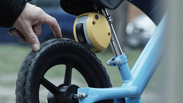 Çocukların daha güvenli bisiklet sürmesi için geliştirilen faydalı sistem: MiniBrake