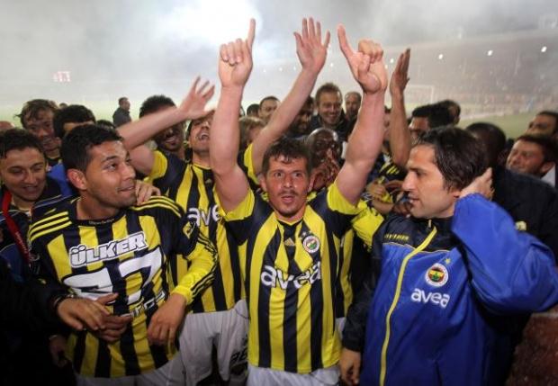  2010-2011 TSL Süper Lig Şampiyonu FENERBAHÇE ! Alkışlayın...