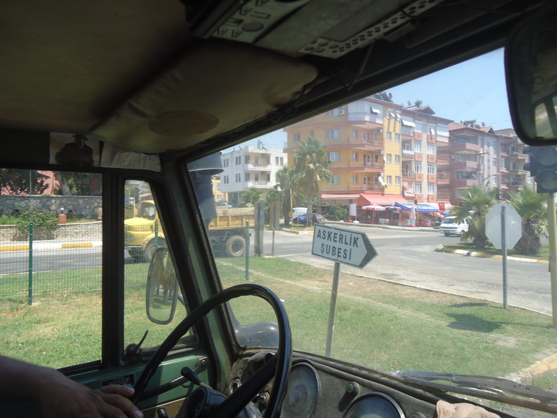 >>  13 YAŞINDA !