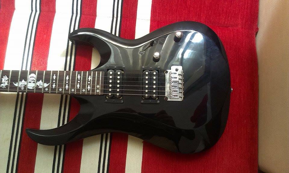  Cort x2 elektro gitar ve CM10G amfi çok uygun fiyata!