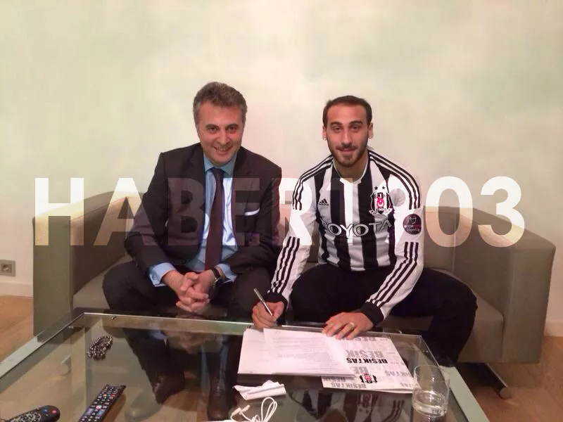  Cenk Tosun Resmen Beşiktaş'ta