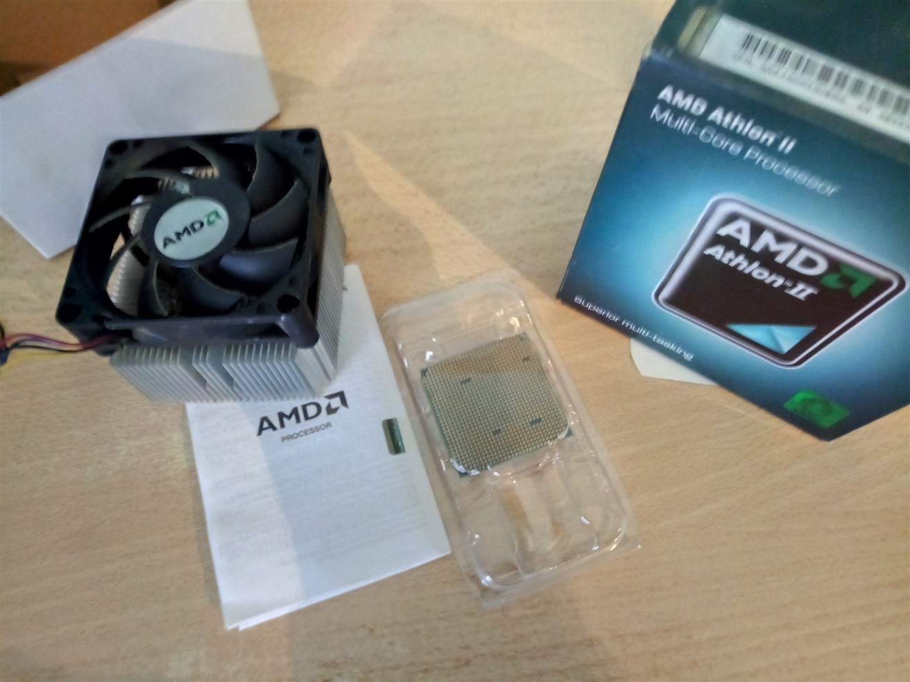 Satılık AMD Athlon II X3 440 İşlemci 3.0 GHZ.