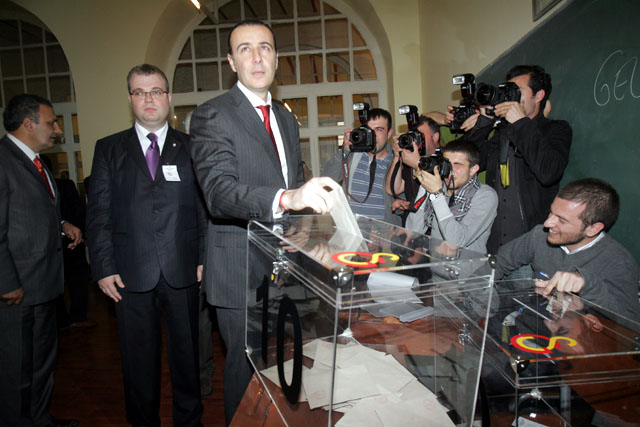  Mart 2010 Galatasaray Kongresi ve Başkanlık Seçimi Topiği