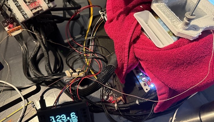 DDR5 hız rekoru bir kez daha kırıldı: 12.774 MT/s seviyesine ulaşıldı